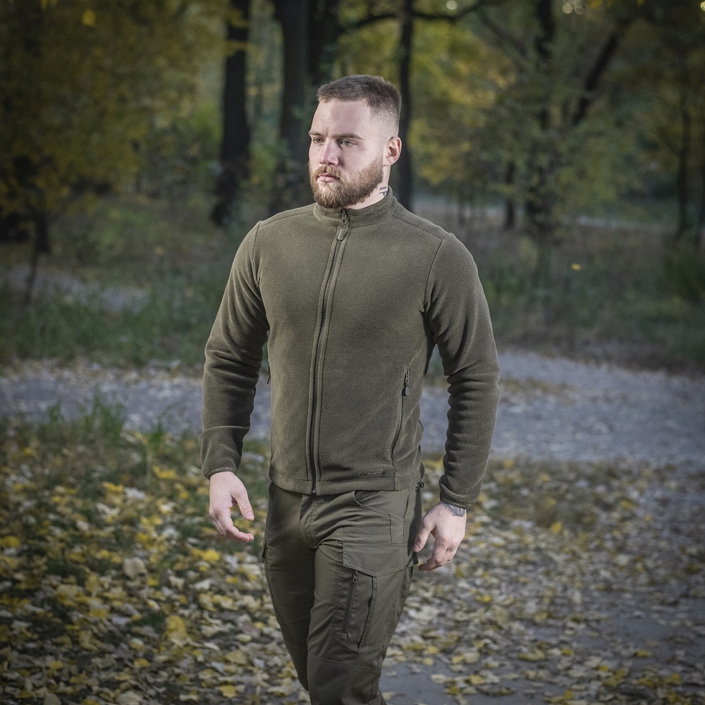 Stonowany i uniwersalny kolor Dark Olive