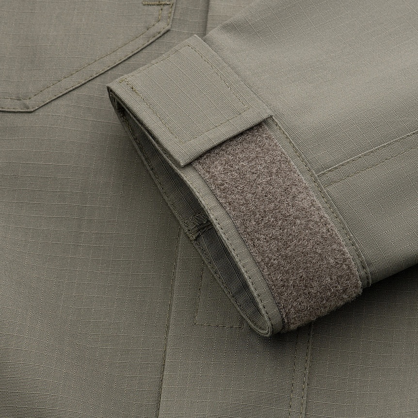 Stonowany i uniwersalny kolor Dark Olive