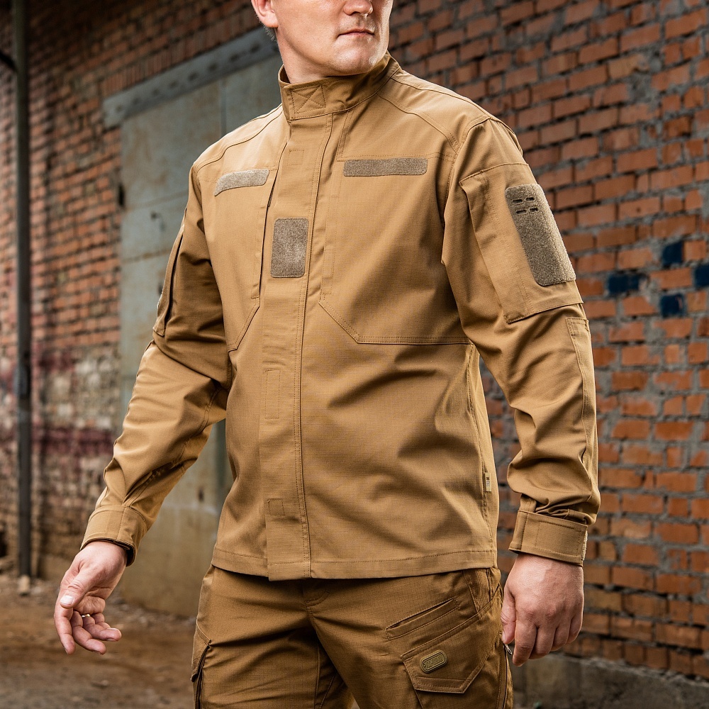 Militarny i uniwersalny kolor Coyote Brown