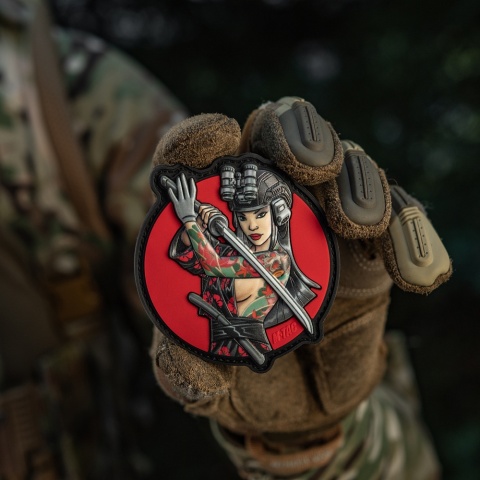 M-TAC Naszywka na rzep Morale Patch Tactical Girl #3 Wodograj Szaszka na Ramieniu PVC