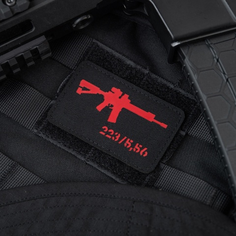M-TAC Naszywka na rzep AR-15 5.56/.223 Laser Cut Black/Red