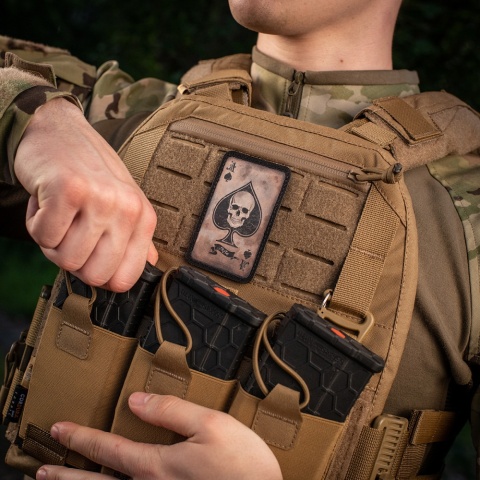 M-TAC Naszywka na rzep Ace of Spades Coyote/Black