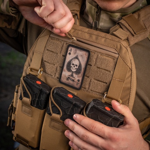 M-TAC Naszywka na rzep Ace of Spades Coyote/Black