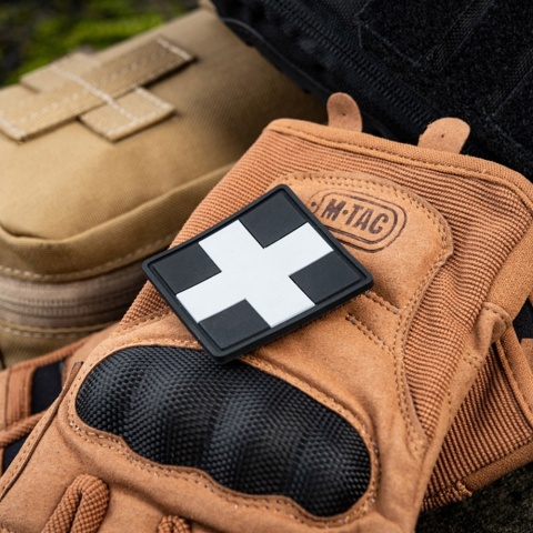 M-TAC Naszywka na rzep Medic Cross Square PVC Black Grey