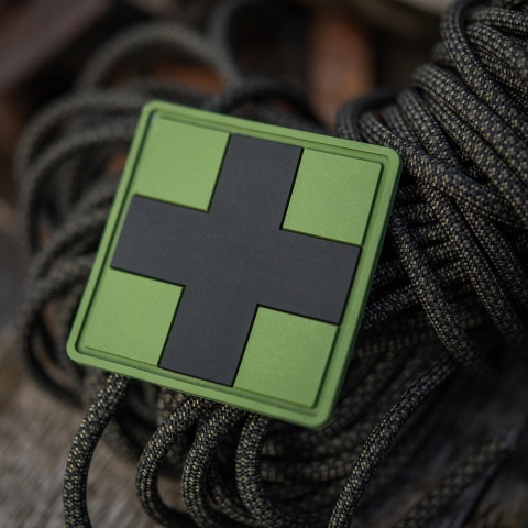 M-TAC Naszywka na rzep Medic Cross Square PVC Black Olive