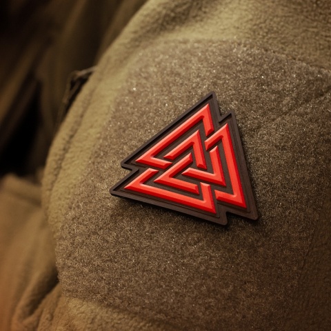 M-TAC Naszywka na rzep Valknut PVC Black Red