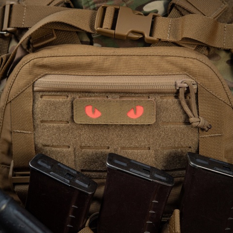 M-TAC Naszywka na rzep Cat Eyes Laser Cut Coyote/Red GID