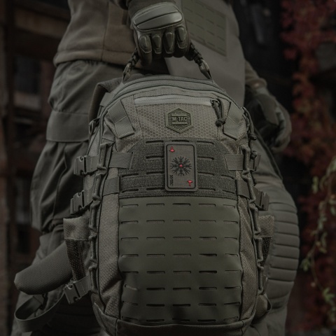 M-TAC Naszywka na rzep Karta Hełm Grozy Haftowana Ranger Green