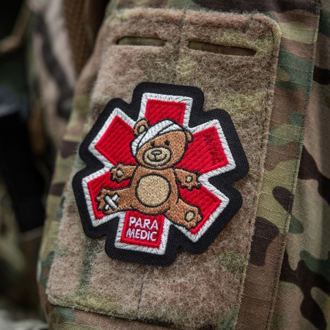 M-TAC Naszywka na rzep Paramedic Miś Haftowana Bronze/Black