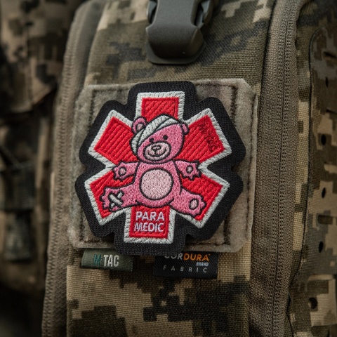 M-TAC Naszywka na rzep Paramedic Miś Haftowana Pink/Black
