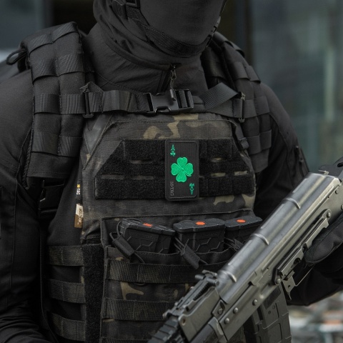 M-TAC Naszywka na rzep Szczęśliwa Karta Haftowana Black