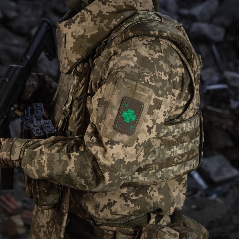 M-TAC Naszywka na rzep Szczęśliwa Karta Haftowana Ranger Green