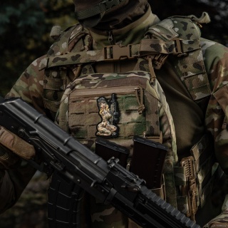 M-TAC Naszywka na rzep Morale Patch Tactical Girl #5 Hooligan PVC