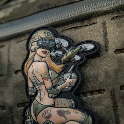 M-TAC Naszywka na rzep Morale Patch Tactical Girl #6 Hooligan Olive V2 PVC