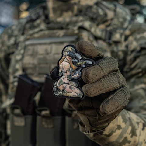 M-TAC Naszywka na rzep Morale Patch Tactical Girl #6 Hooligan Olive V2 PVC