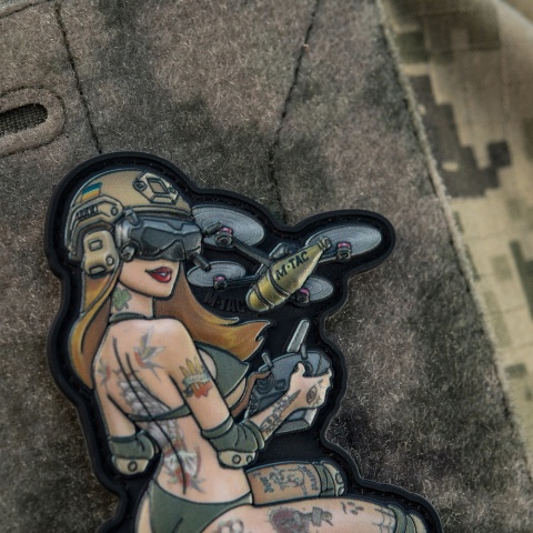 M-TAC Naszywka na rzep Morale Patch Tactical Girl #6 Hooligan Olive V2 PVC