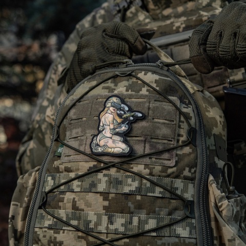M-TAC Naszywka na rzep Morale Patch Tactical Girl #6 Hooligan Olive V2 PVC