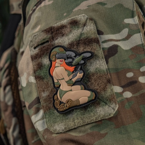 M-TAC Naszywka na rzep Morale Patch Tactical Girl #6 Redhead Light Olive V1 PVC