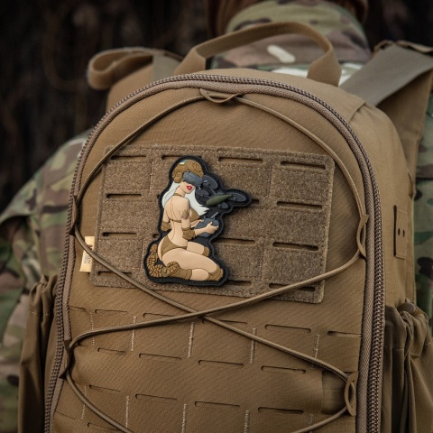 M-TAC Naszywka na rzep Morale Patch Tactical Girl #6 White Coyote V1 PVC