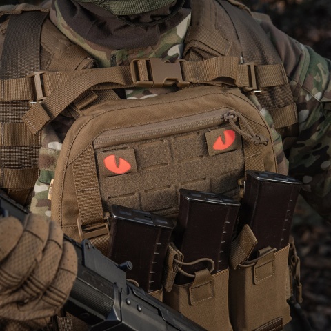 M-TAC Naszywka na rzep Tiger Eyes Laser Cut PAIR Coyote Red GID