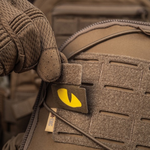 M-TAC Naszywka na rzep Tiger Eyes Laser Cut PAIR Coyote Yellow GID