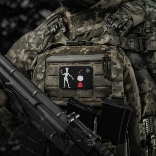 M-TAC Naszywka na rzep Flaga Czarnobrody Kuk Black