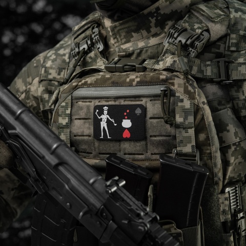 M-TAC Naszywka na rzep Flaga Czarnobrody Kuk Black