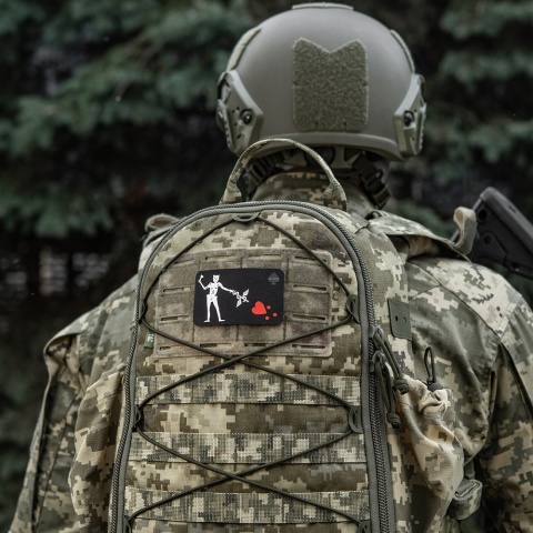 M-TAC Naszywka na rzep Flaga Czarnobrody Medyk Black