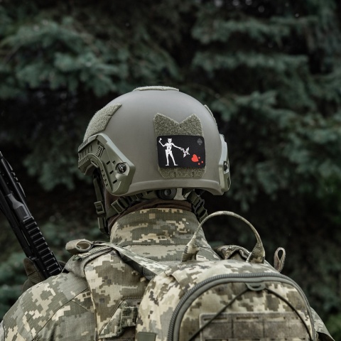 M-TAC Naszywka na rzep Flaga Czarnobrody Medyk Black