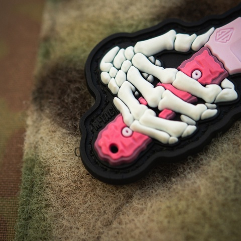 M-TAC Naszywka na rzep Skeleton Knife PVC Pink