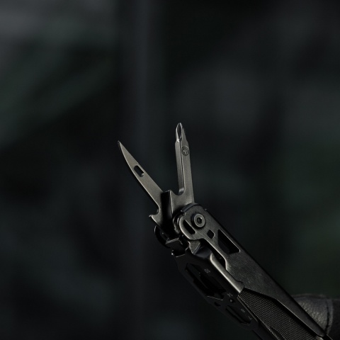 Multitool Type 9 narzędzie wielofunkcyjne 11w1 EDC Black