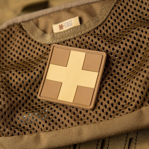 M-TAC Naszywka na rzep Medic Cross Square PVC Coyote