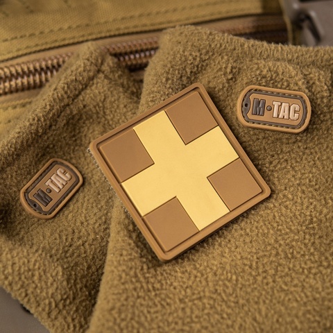 M-TAC Naszywka na rzep Medic Cross Square PVC Coyote
