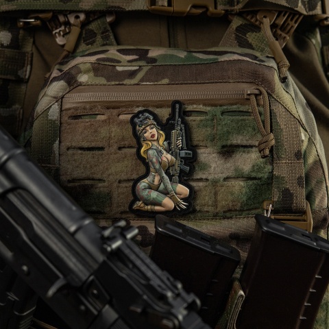 M-TAC Naszywka na rzep Morale Patch Tactical Girl #5 Hooligan Yakuza PVC