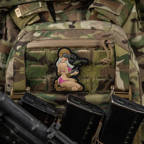 M-TAC Naszywka na rzep Morale Patch Tactical Girl #6 White Pink Coyote V1 PVC