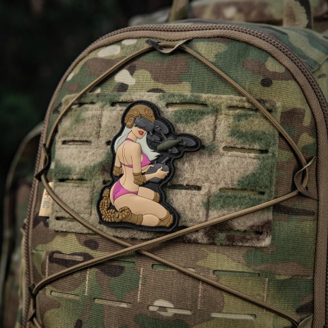 M-TAC Naszywka na rzep Morale Patch Tactical Girl #6 White Pink Coyote V1 PVC
