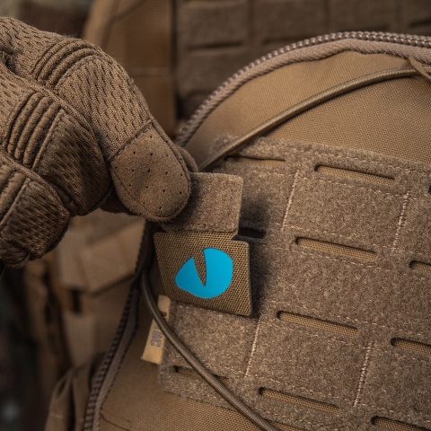 M-TAC Naszywka na rzep Tiger Eyes Laser Cut PAIR Coyote Blue GID